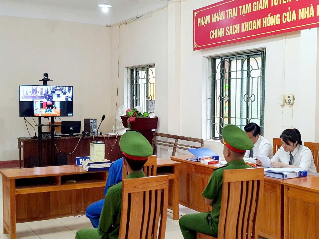 Thế giới ảo, hậu quả thật: Báo động thực trạng trẻ vị thành niên “lạc lối” trên không gian mạng